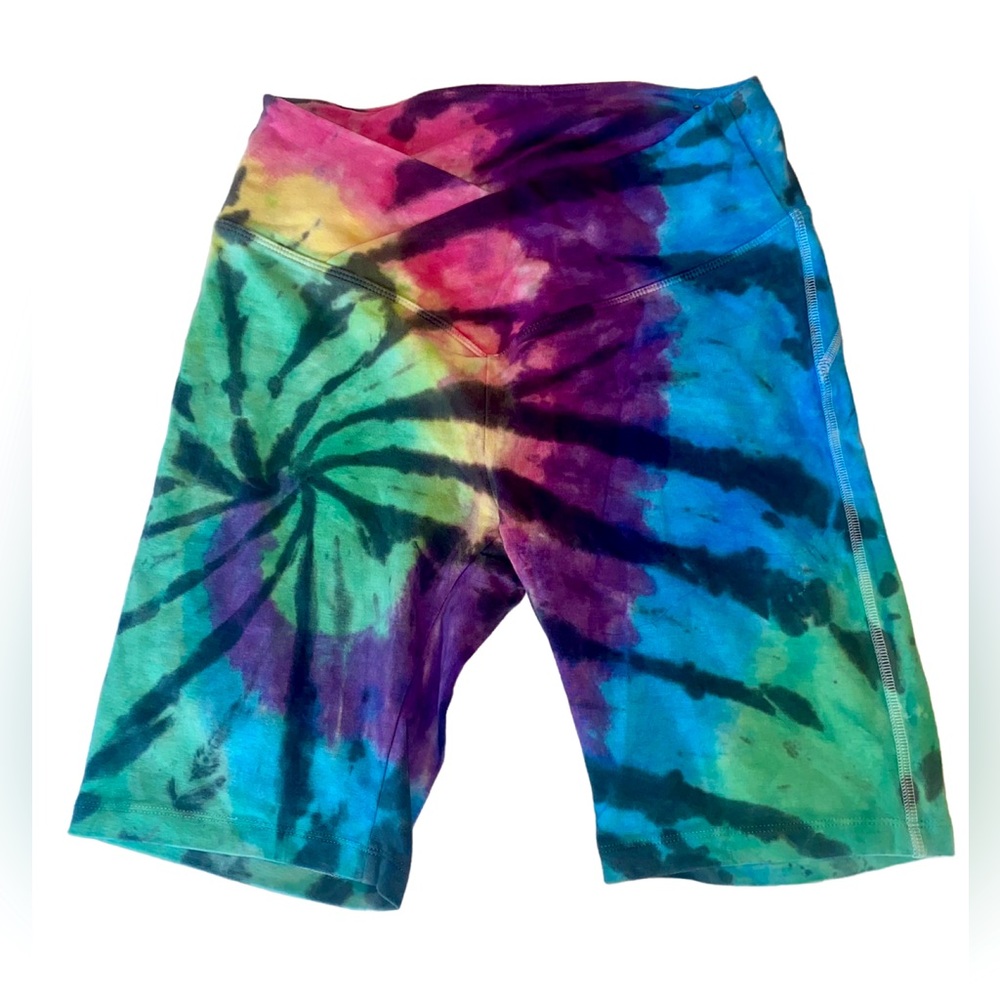 Victoria’s Secret PINK Rainbow Tie-Dye Bike Shorts Women’s Size Medium NWOT